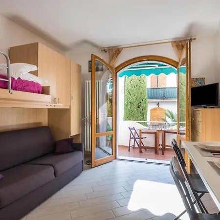 Il Bianconiglio Apartment *